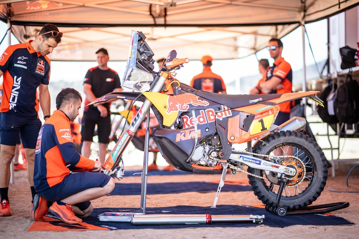 L'assistenza nel bivacco della Dakar