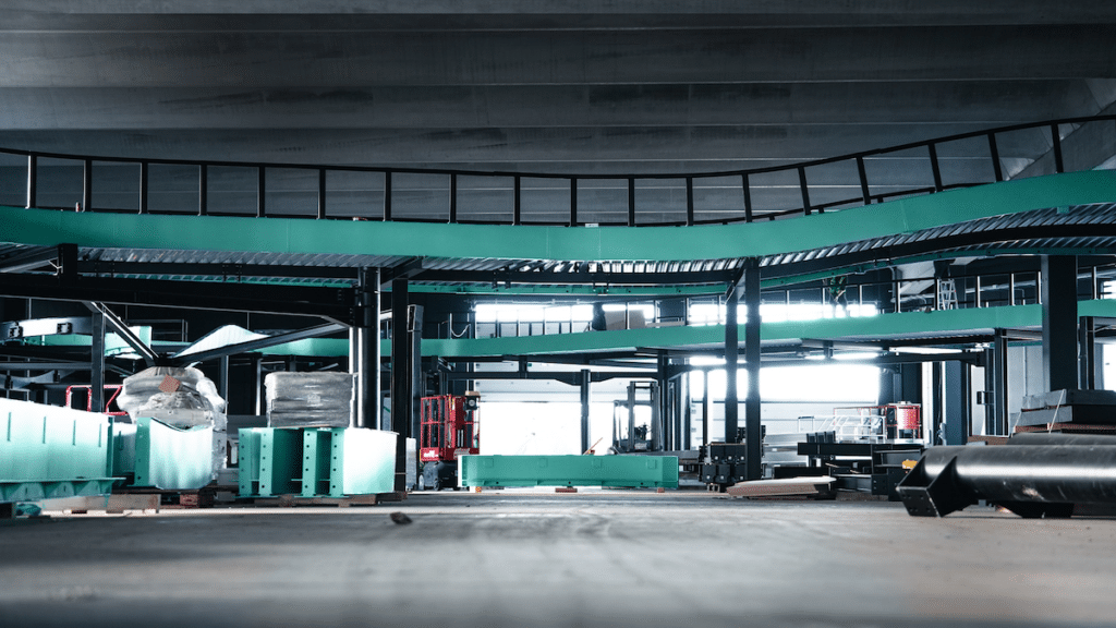 L'inizio dei lavori per la pista indoor
