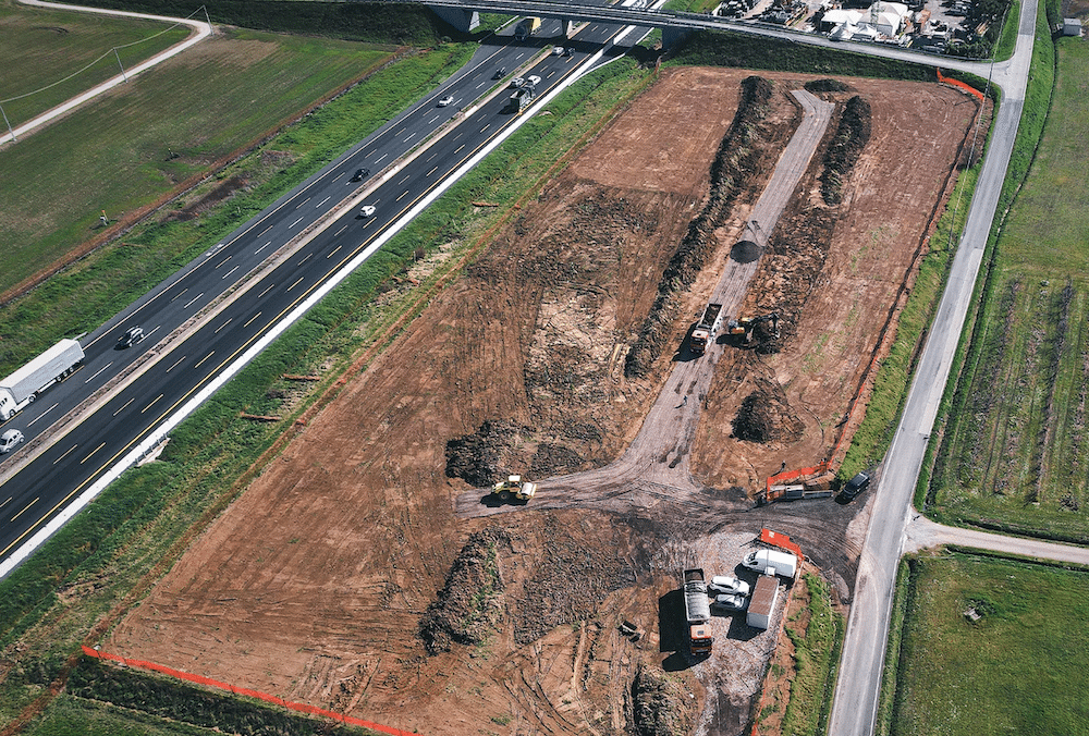 In una foto aerea di qualche mese fa, lo spazio dove sorge il kartodromo THEWAY di Imola