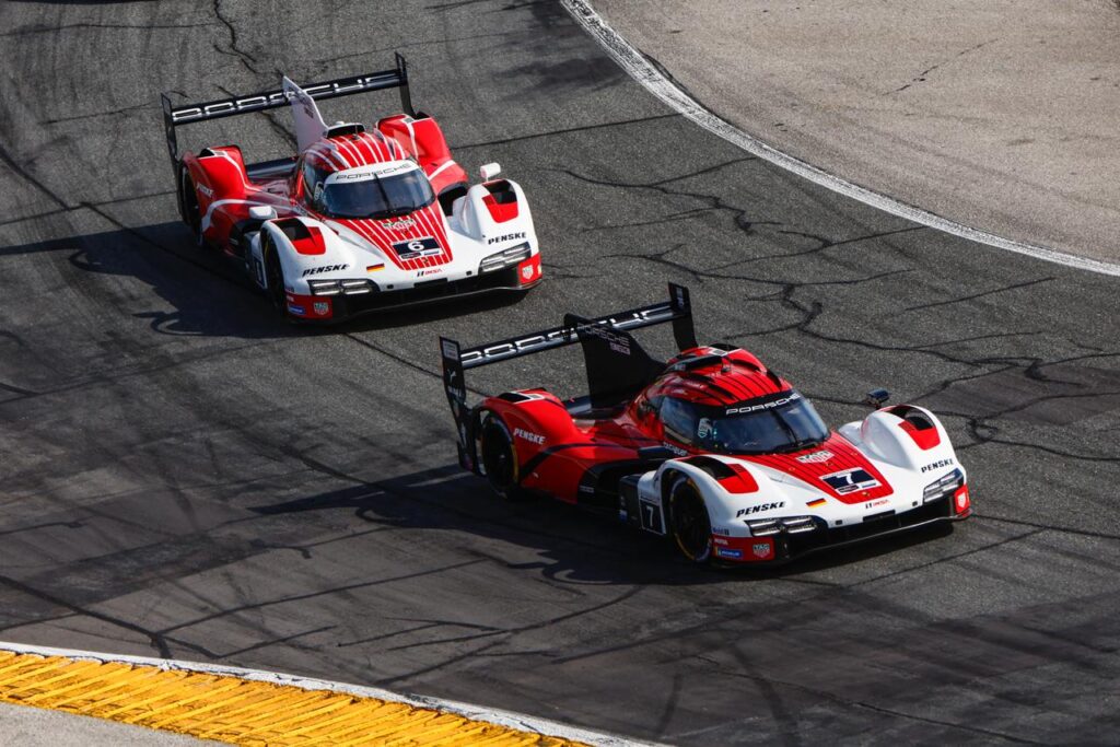 Le due Porsche stanno dominando la 24 Ore di Daytona 2026