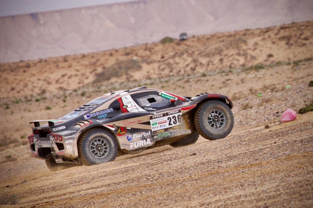 Il Century C6 di Schiumarini all'Africa Eco Race