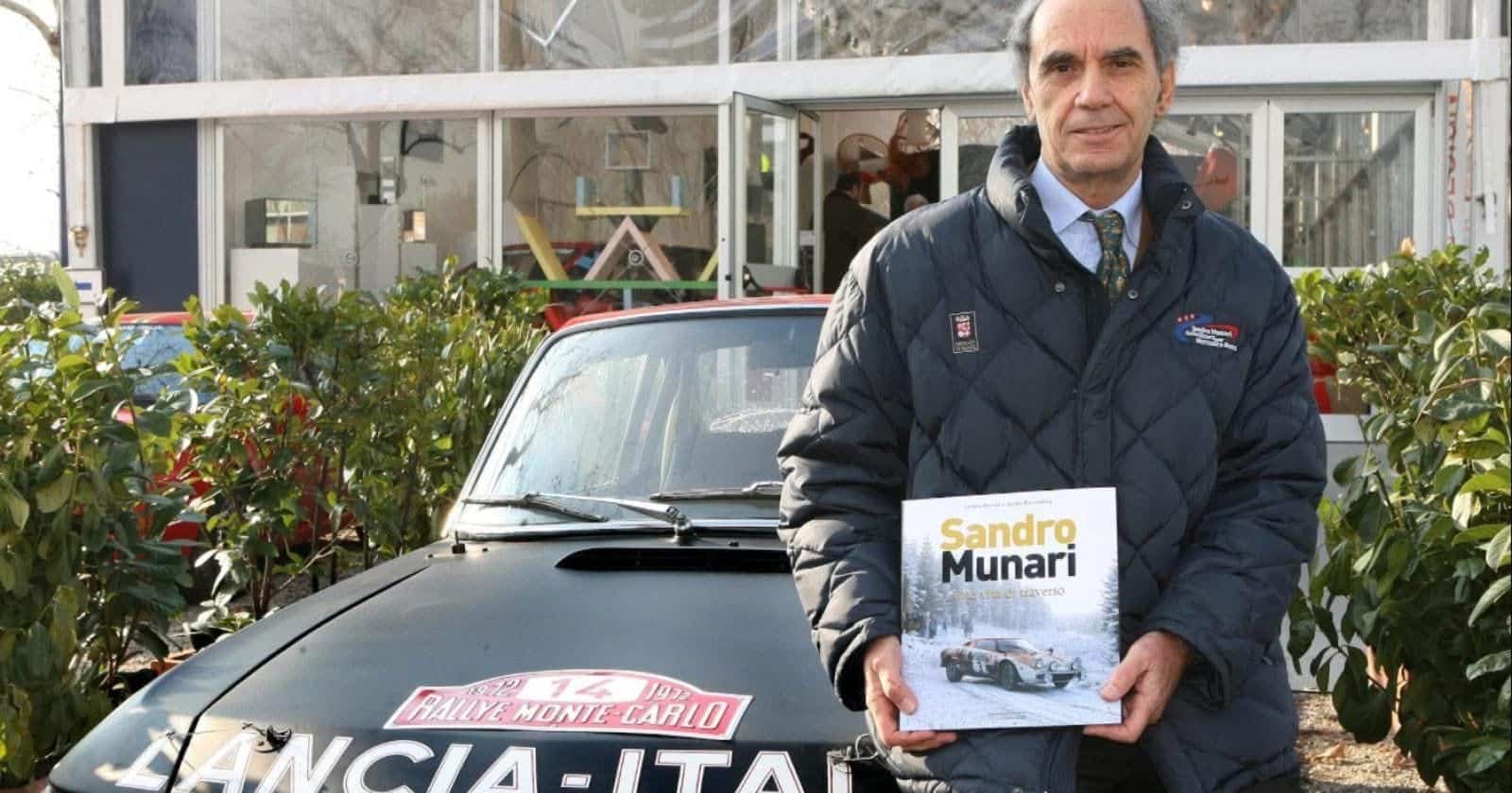 Sandro Munari con il suo libro (© Minardi)
