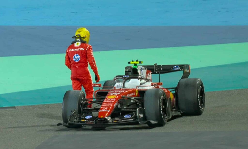 hamilton ferrari bahrain