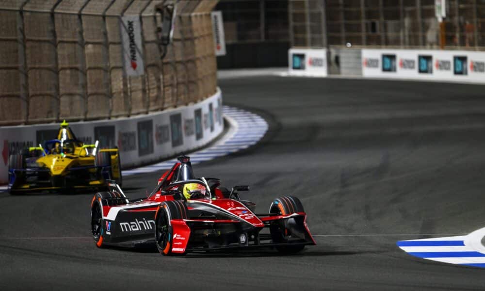 JEDDAH, SAUDI ARABIA - FEBRUARY 12: Edoardo Mortara of Switzerland driving the (48) Mahindra Racing Mahindra M12Electro on track during practice, ahead of the Jeddah E-Prix at Jeddah Corniche Circuit on February 12, 2026 in Jeddah, Saudi Arabia. (Photo by Simon Galloway/LAT Images)