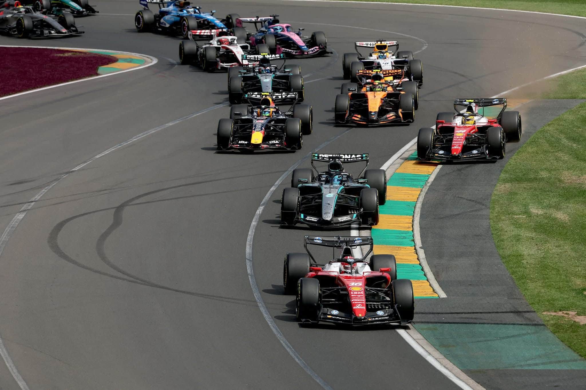 120 sorpassi a Melbourne, ma quasi nessuno è contento