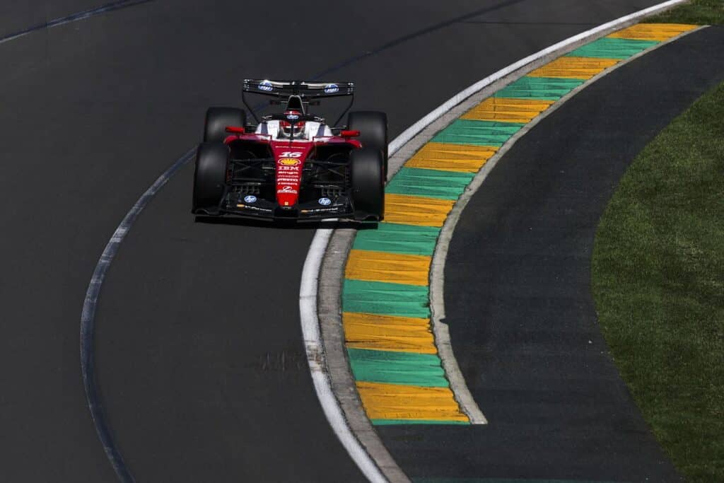 Charles Leclerc nelle FP1 del GP d'Australia (© Ferrari)