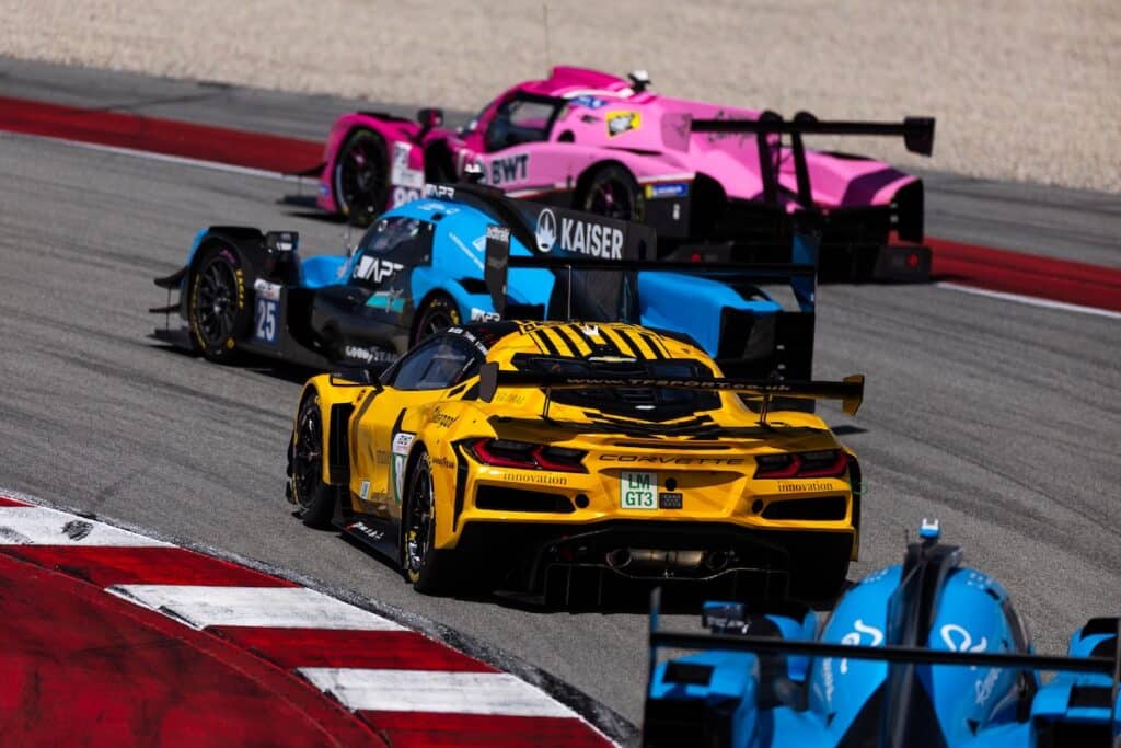 La Corvette #82 in azione all'European Le Mans Series, 4h of Barcelona 2025