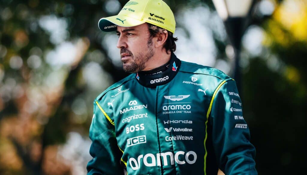 Fernando Alonso (© astonmartinf1.com)