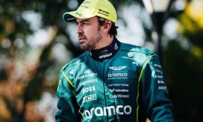 Fernando Alonso (© astonmartinf1.com)