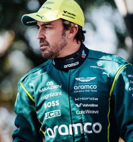 Fernando Alonso (© astonmartinf1.com)