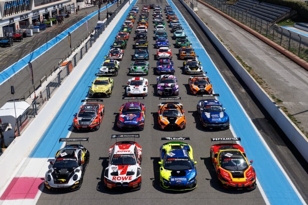 Lo schieramento del GT World Challenge Europe 2026 nella 1000 Km del Paul Ricard (© JEP/SRO)