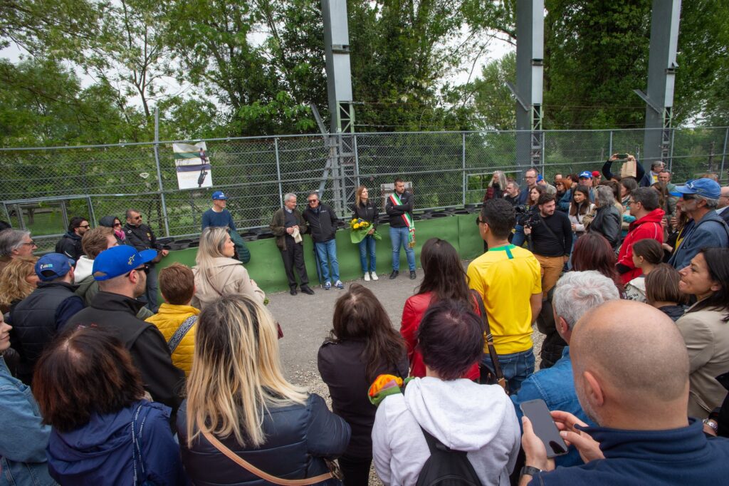 La commemorazione di Ayrton Senna al Tamburello nel 2023 (© Autodromo Imola)
