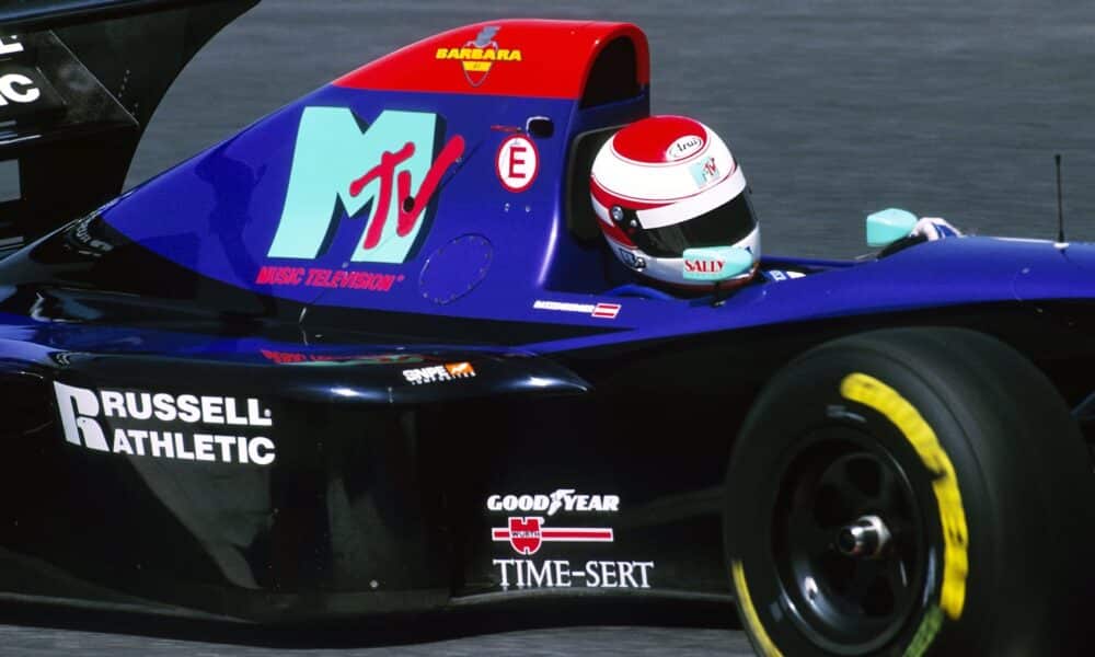 Roland Ratzenberger sulla sua Simtek nel 1994 (© formula1.com)