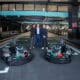 Vicky Piria e Matteo Bobbi con il sindaco di Imola Marco Panieri durante l'inaugurazione di Theway Kart