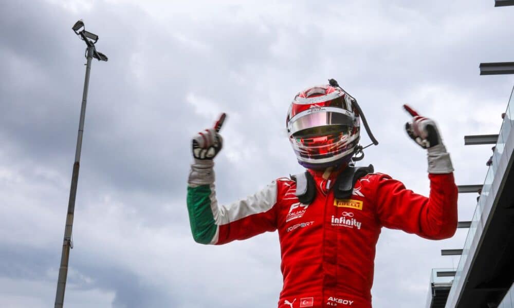 F4 2026: Alp Aksoy leader della classifica F4 2026 dopo il primo round di Misano (© archiviofotografico.acisport.it )