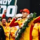 Alex Palou vincitore della 500 miglia di Indianapolis 2025 (©indycar.com)