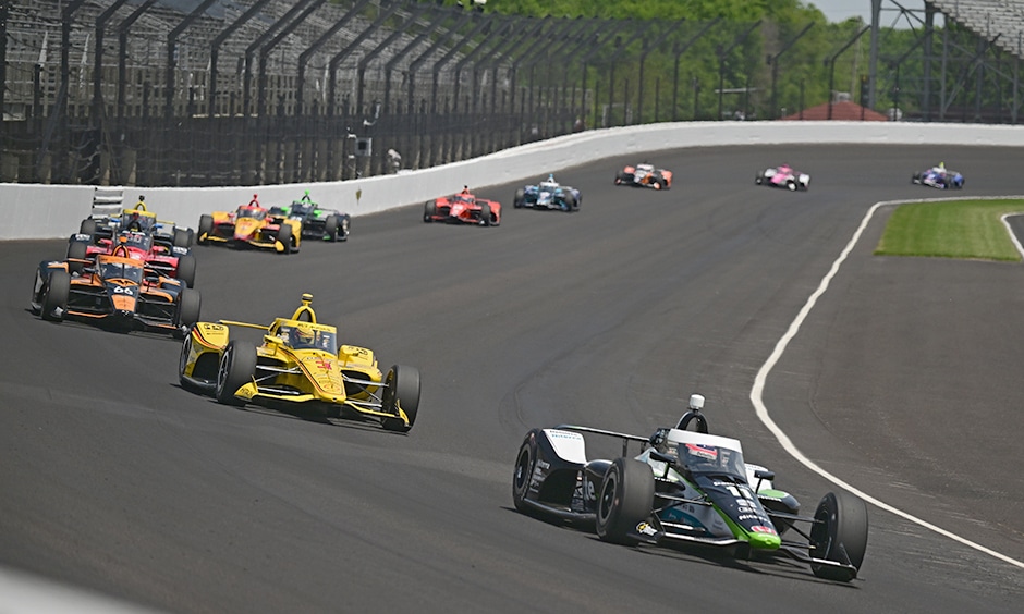 Una fase delle prove libere della Indy 500 (© indycar.com)