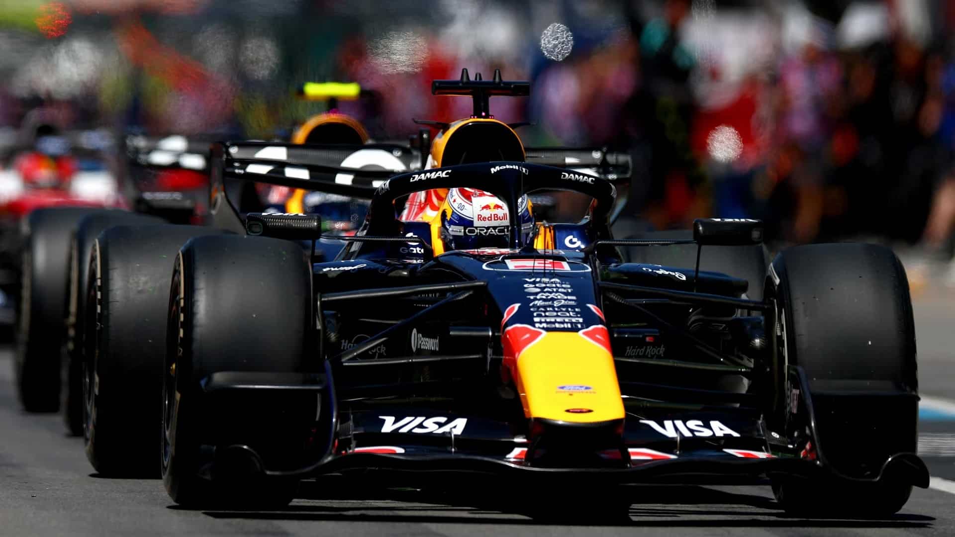 La coda di monoposto nella pit lane di Montreal (© formula1.com)