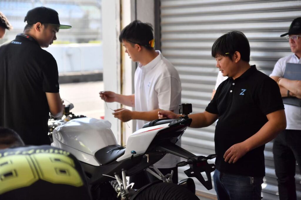 Il fondatore e CEO ZXMoto Zhang Xhue (© global.zxmoto.com)