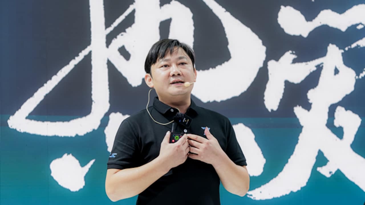 Il fondatore e CEO ZXMoto Zhang Xhue (© global.zxmoto.com)