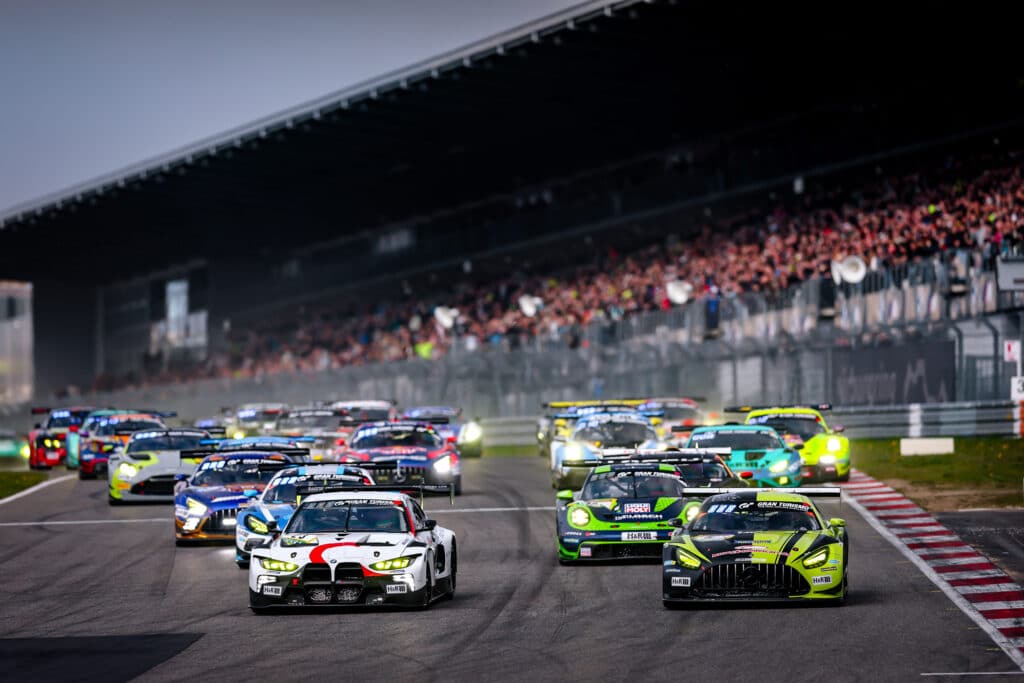 La partenza delle Qualifiers della 24 Ore del Nurburgring 2026 (© www.24h-media.de / Gruppe C Photography)