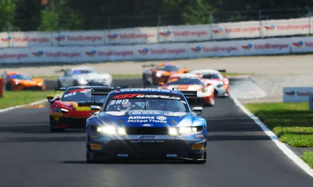 La #64 Ford Mustang HRT in pole per la 3 Ore di Monza del GT World Challenge (© SRO/JEP)