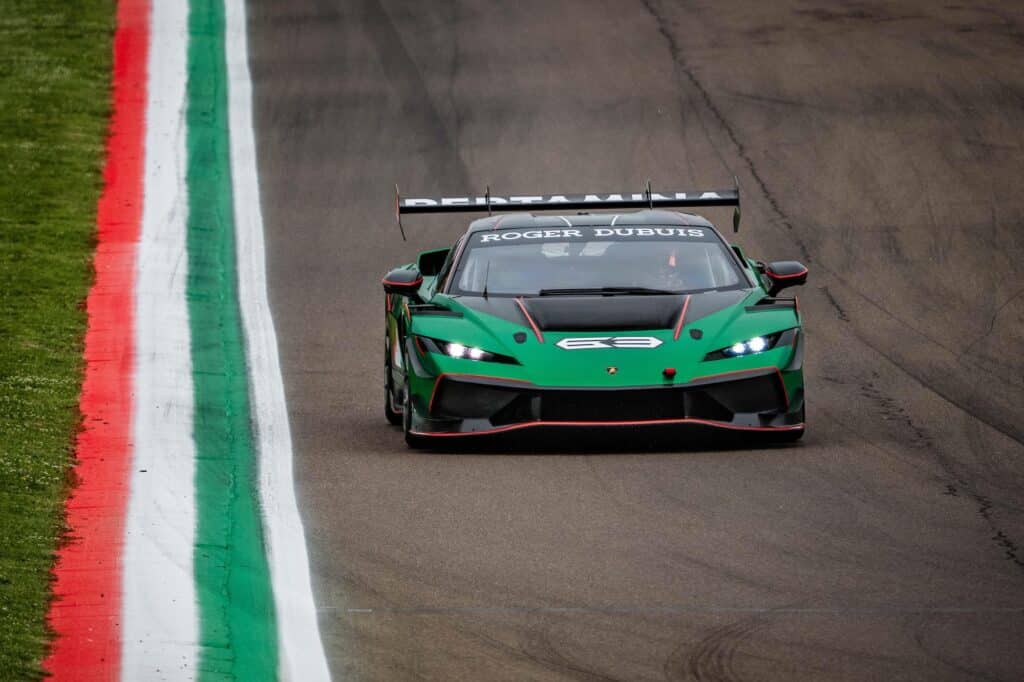 La Lamborghini Temerario Super Trofeo in pista a Imola (© Lamborghini)