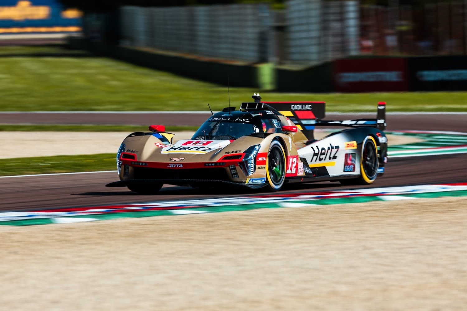La Cadillac in pista a Imola (© FIA WEC / DPPI)