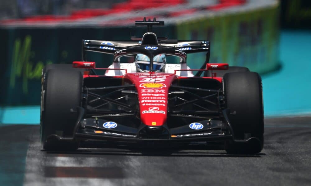 Charles Leclerc durante le prove libere del GP di Miami (© x.com/F1)