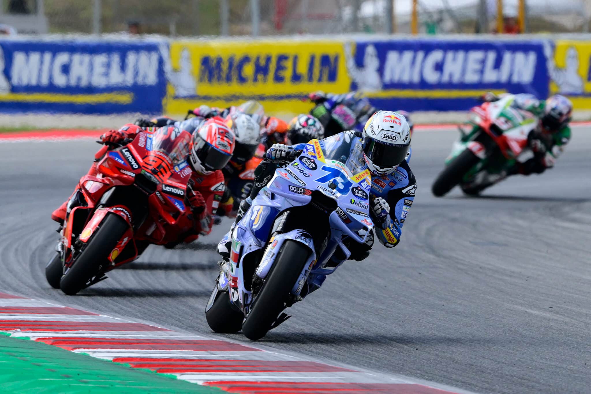 Alex Marquez guida la gara del GP di Catologna 2025