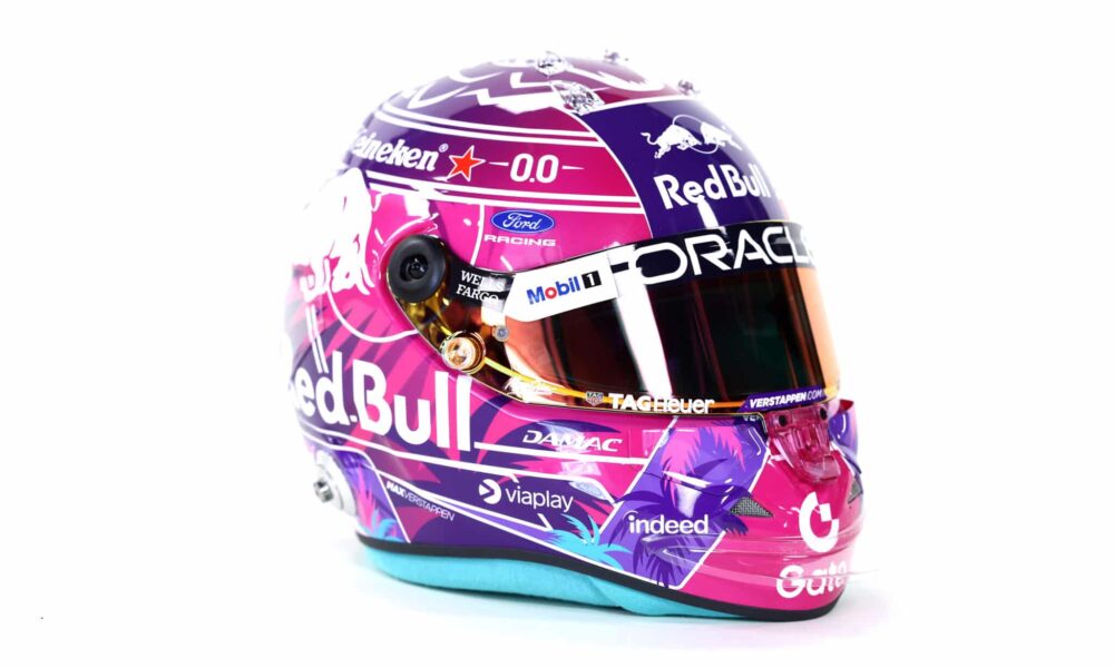 Il casco speciale di Max Verstappen per il GP di Miami (© Red Bull Content Pool)