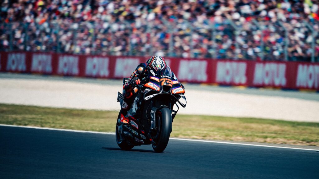 Marco Bezzecchi durante il GP di Francia MotoGP (© aprilia.com)