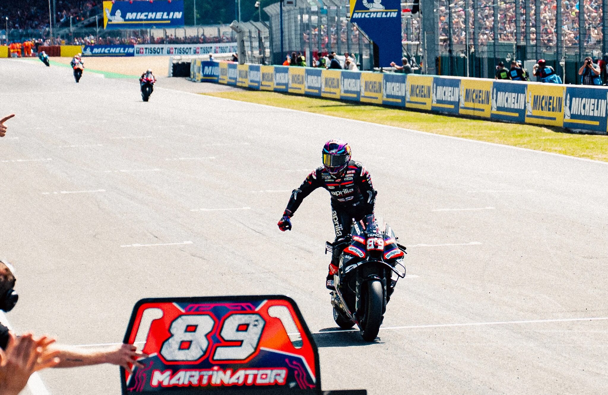 Jorge Martin a Le Mans (© aprilia.com)