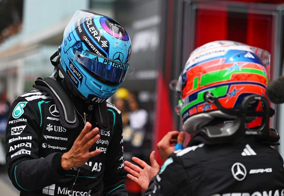 stretta di mano tra Russell e Antonelli dopo la Sprint race del GP di Canada (©Mercedes AMG F1 media centre)