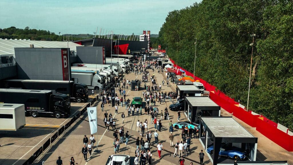 Il village Lamborghini Arena nell'edizione 2024 a Imola (© Lamborghini)