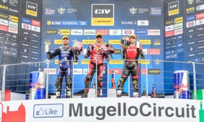 Il podio di Gara 1 del CIV Superbike al Mugello con Pirro e, a sx, Delbianco (© CIV)