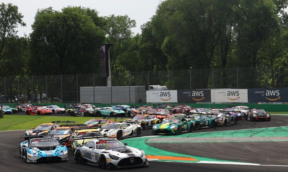 La partenza della 3 Ore di Monza 2025