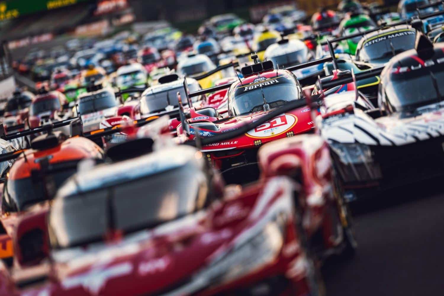 Le Hypercar in griglia (© FIA WEC / DPPI)