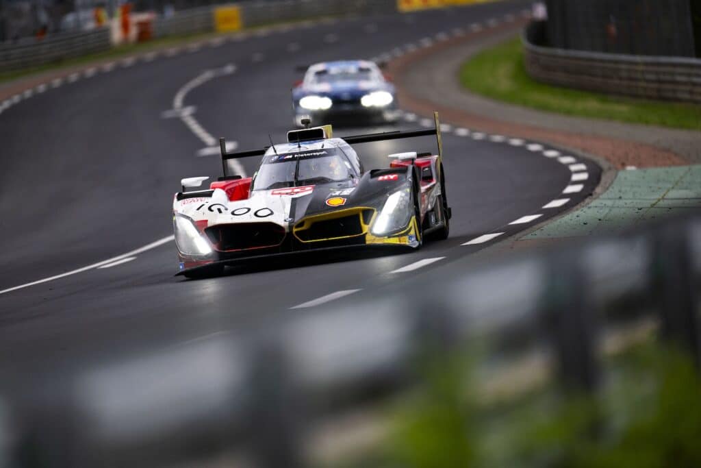 La BMW M Hybrid V8 del Team WRT a Le Mans nel 2025 (© DPPI / FIA WEC)