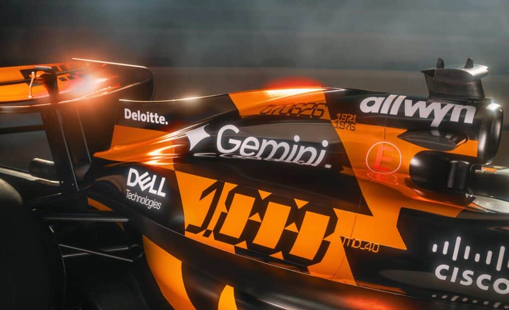 Il numero 1000 che campeggia sulla fiancata della McLaren (mclaren.com)
