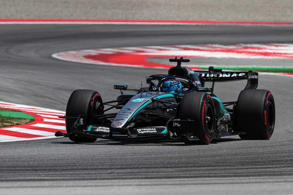 russell f1 gp barcellona 2026