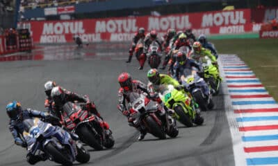 La MotoGP in azione as Assen nel 2025