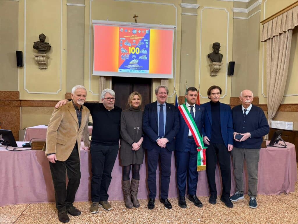 Una foto dalla presentazione del Centenario del Moto Club Santerno Checco Costa al Comune di Imola (© Comune di Imola)