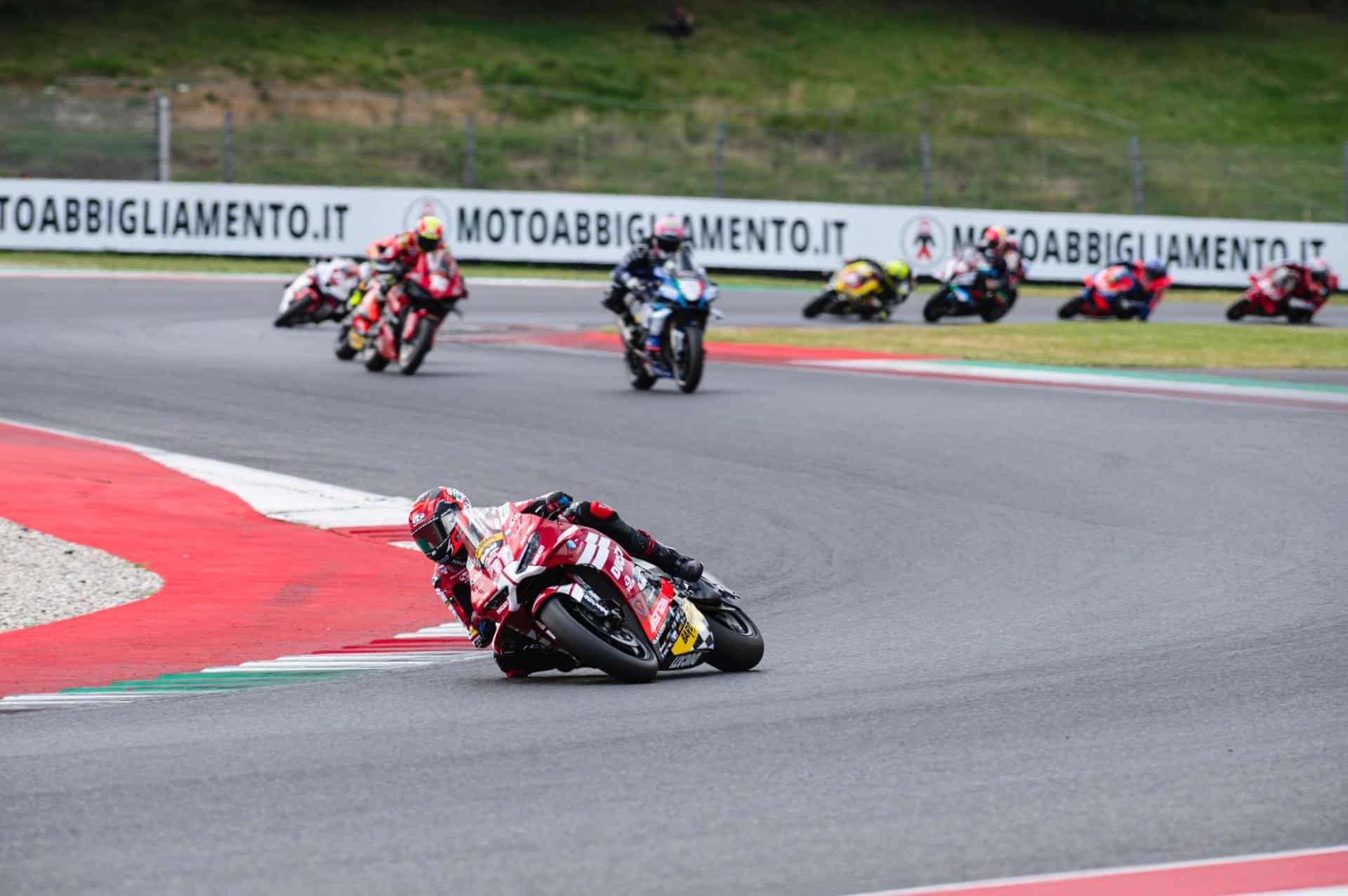 Il CIV SBK in azione al Mugello nel secondo round stagionale
