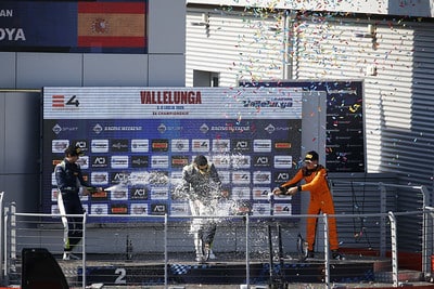 Podio di Gara 3 a Vallelunga per il primo round di E4 2026 (© archiviofotografico.acisport.it)