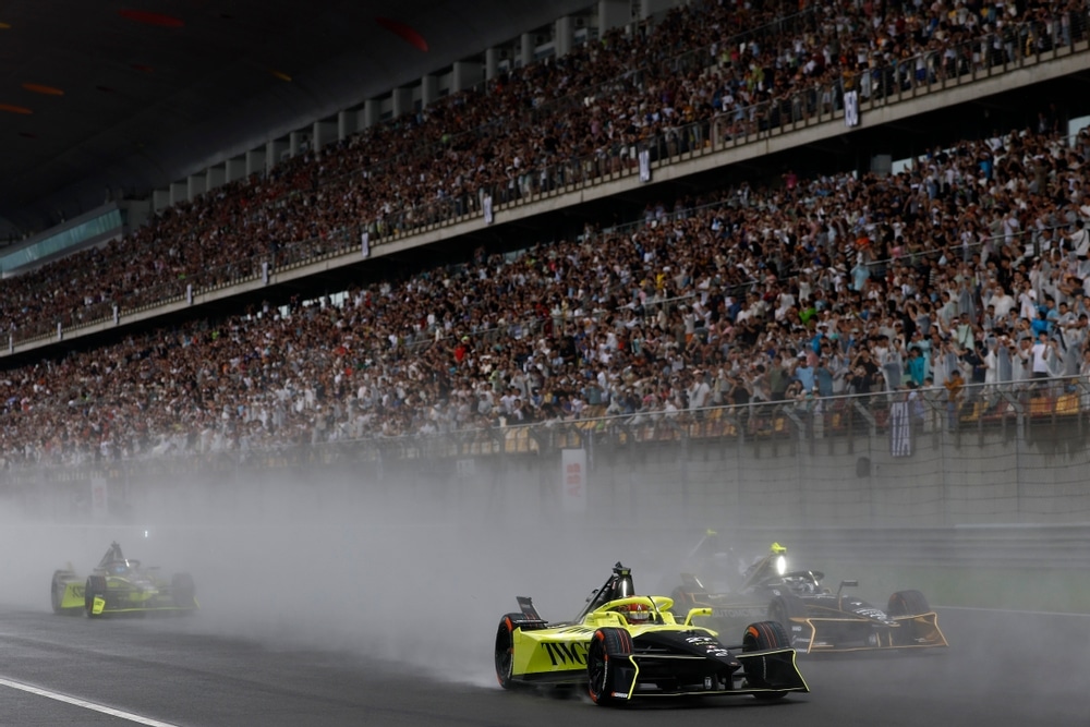 La Formula E in azione a Shangai