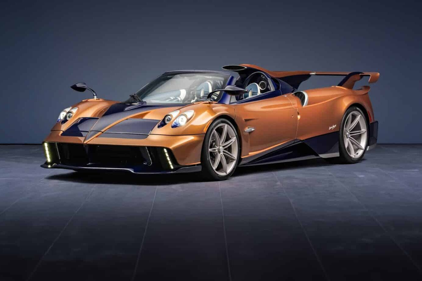 Pagani Huayra 70 Derecho