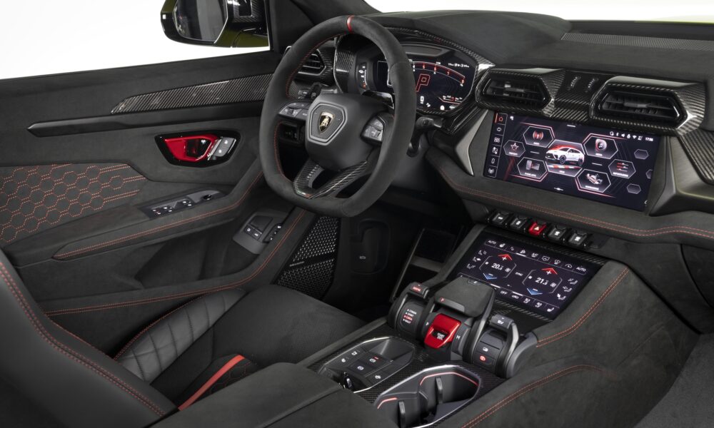 Lamborghini Urus SE Performante interni