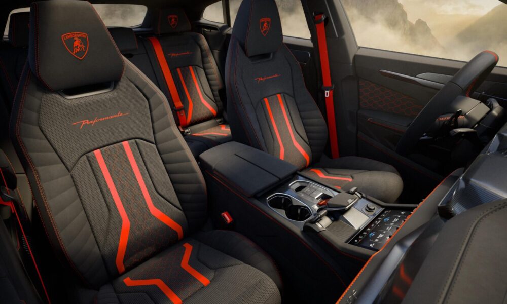 Lamborghini Urus SE Performante interni