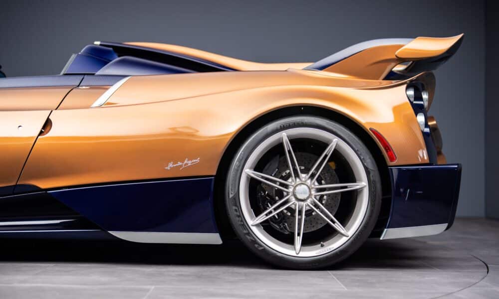 Pagani Huayra 70 Derecho